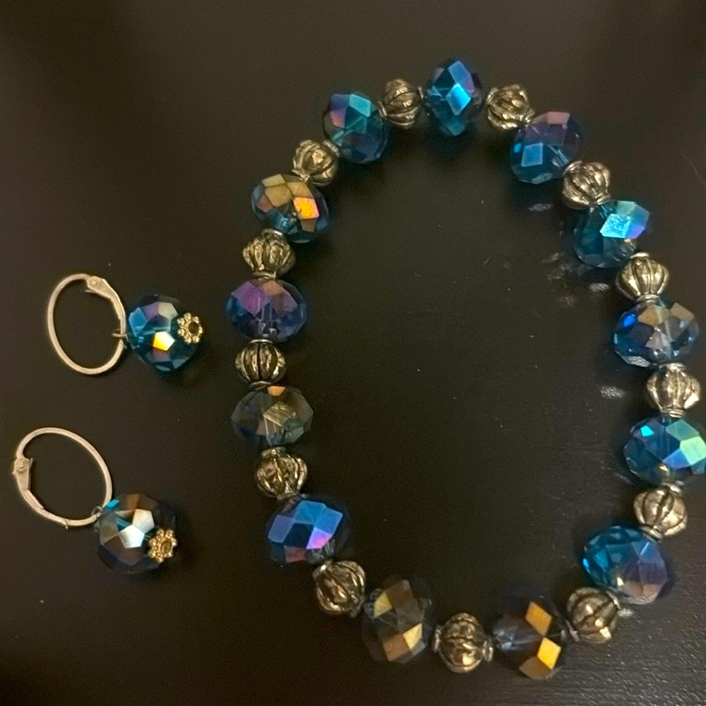 .925 earrings Vintage peacock, borealis with streach bead bracelet